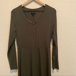 Dark green, long-sleeved midi dress